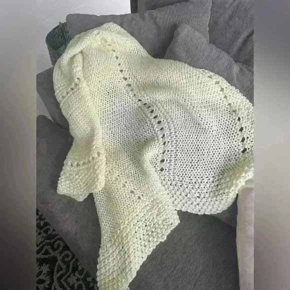 Vintage Handmade Crocheted Pale Yellow Baby’s Blanket. Size 42” x 40” - Picture 1 of 3